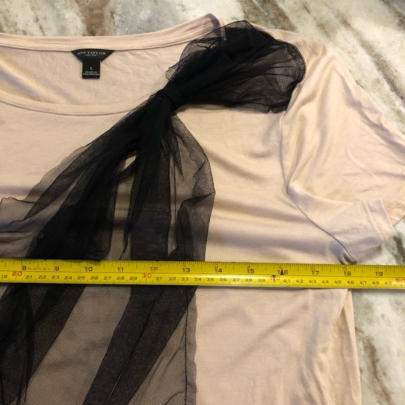 ☀️ Ann Taylor T-Shirt with Bow Size Large - Picture 3 of 7